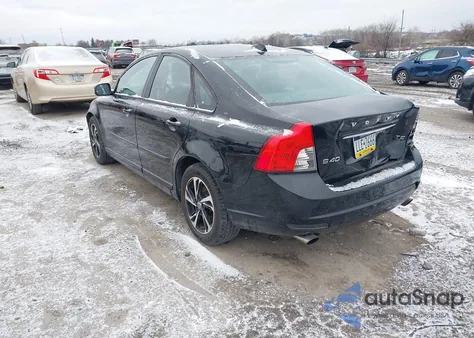 2011 Volvo S40 T5/T5 R-Design from USA, damaged, VIN YV1672MS5B2535758